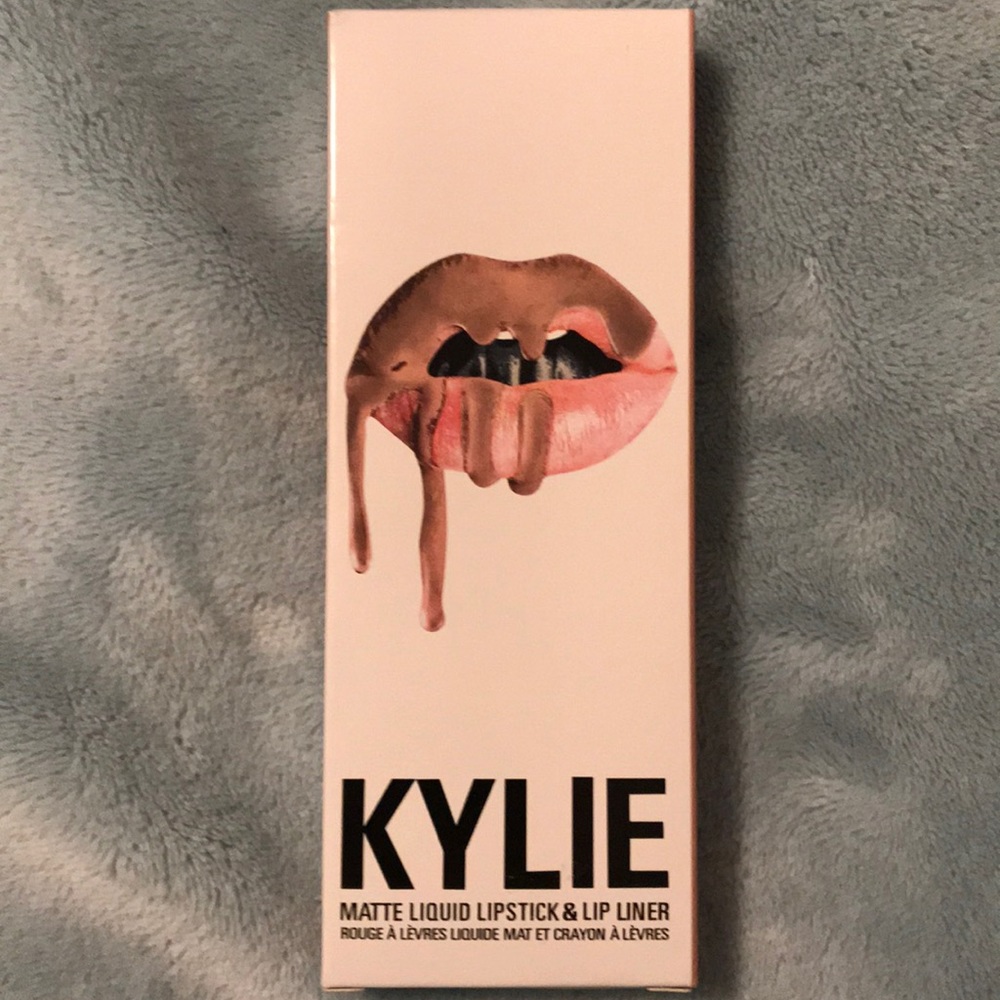 KYLIE matte liquid lipstick and liner